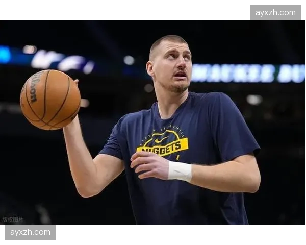 掘金队赛前加练“Elevator”电梯门战术，约基奇高位策应为核心